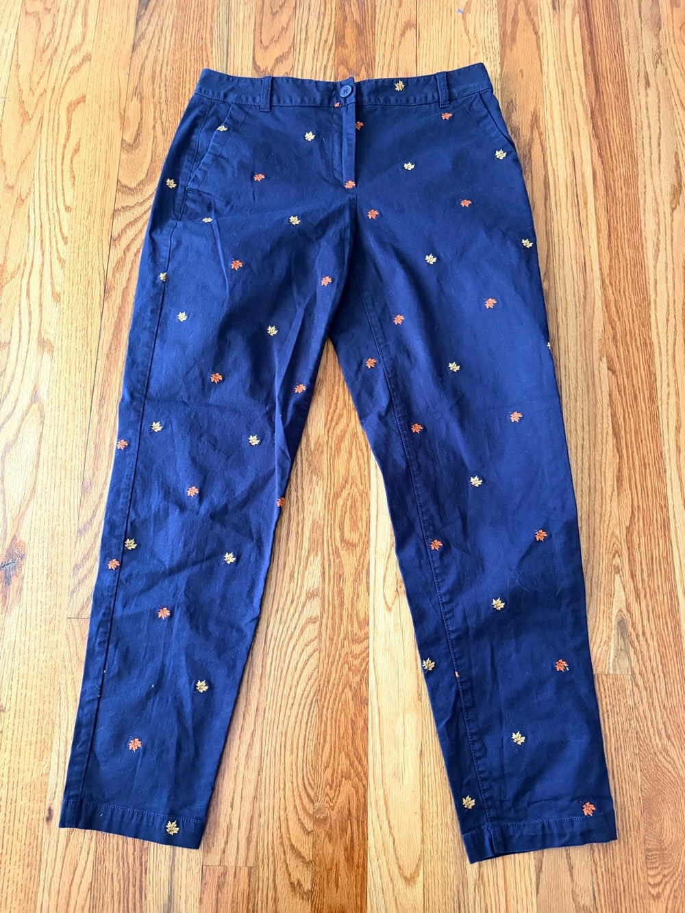 Talbots Navy Cropped Pants with Embroidered Leaf Accents